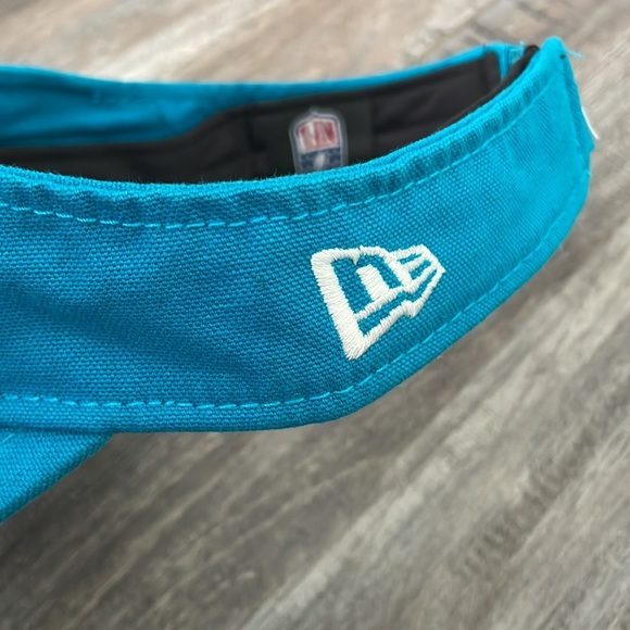 New Era NFL Carolina Panthers Velcro Visor Hat - Picture 5 of 6